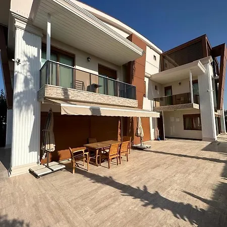 Szálloda Lion Cage 4*