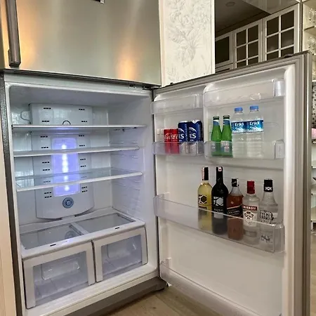 Hotel Lion Cage
